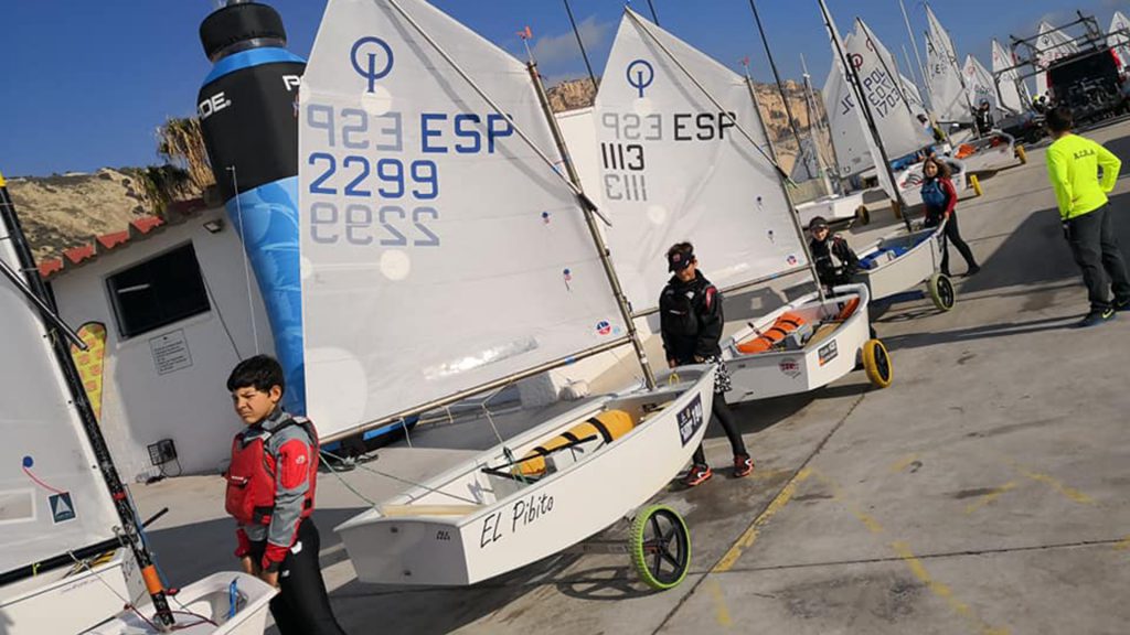 Vela Infantil - Club Náutico Campello